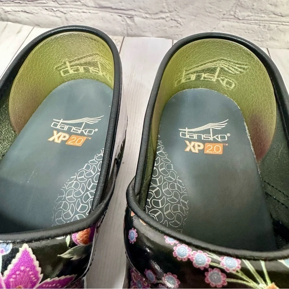 Dansko XP 2.0 Paisley Floral Patent - Picture 5 of 14
